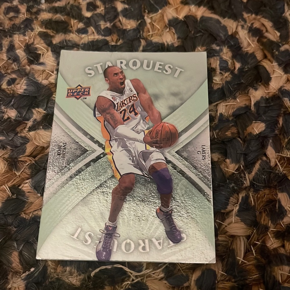 KOBE BRYANT 2008 U.D. FIRST EDITION STARQUEST GREEN #SQ-5 PSA 9